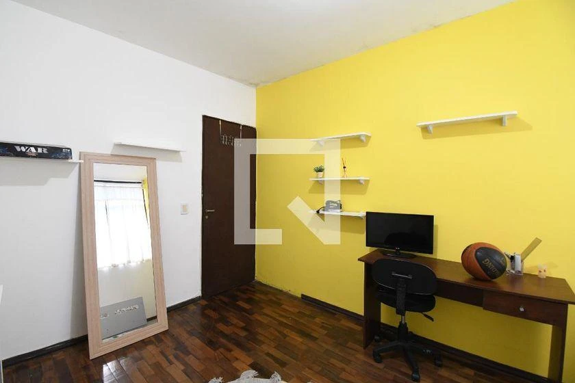 3-bedroom apartment with a bathtub in Curitiba — photo 29