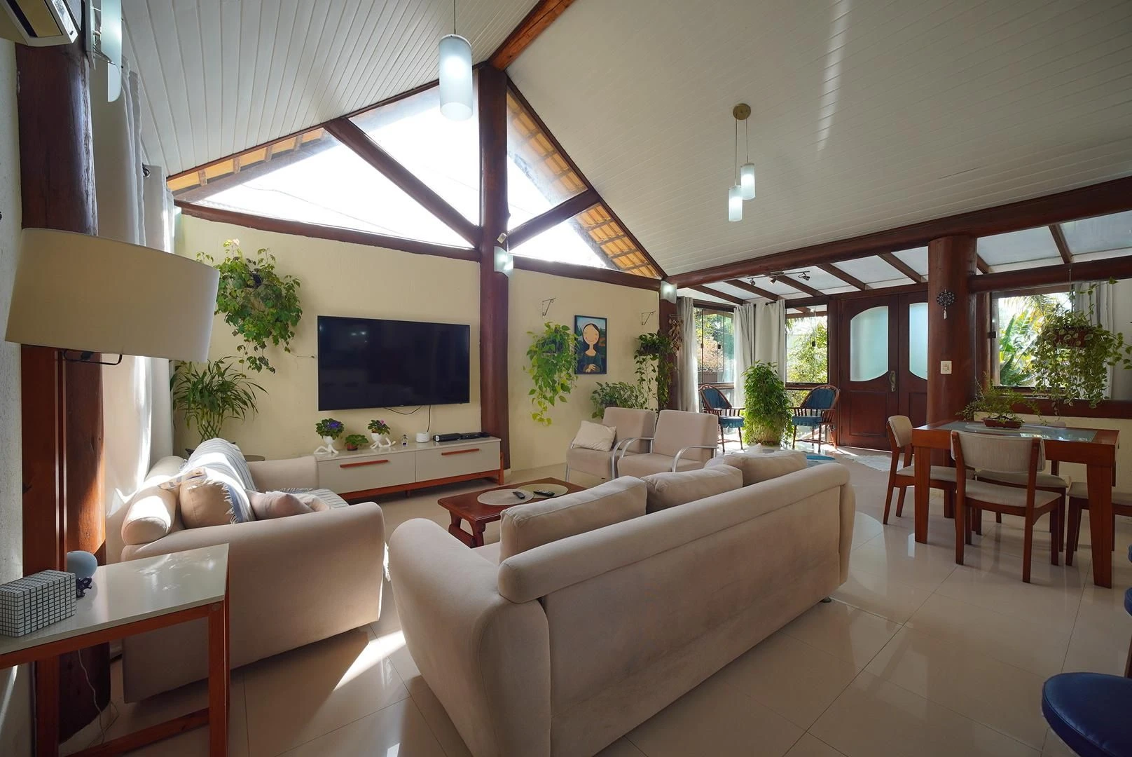 Garden in a 3-bedroom house, 225 m² — photo 11