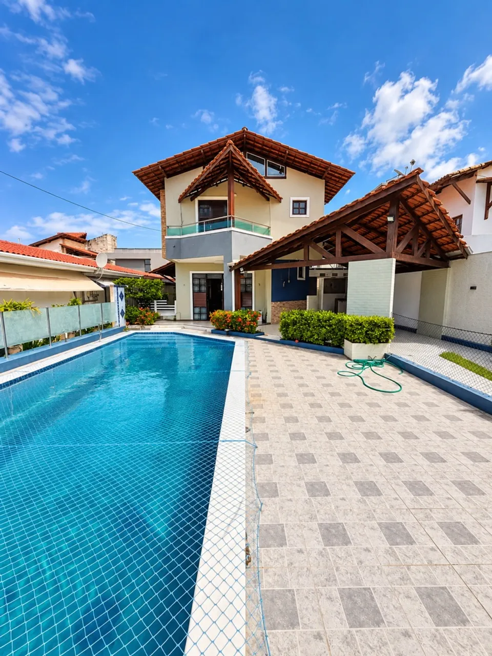 4-bedroom house, 380 m² — photo 4