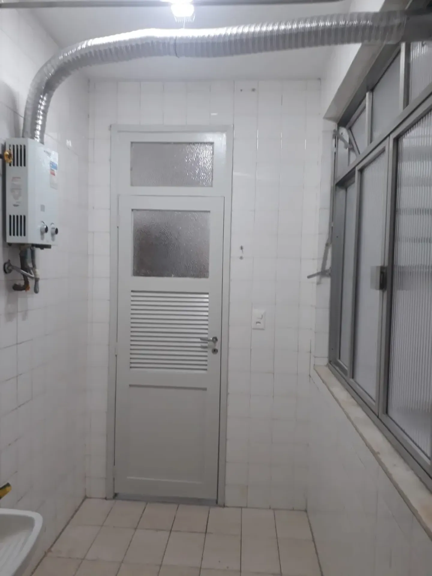 2-bedroom apartment with a bathtub in Rio de Janeiro — photo 10