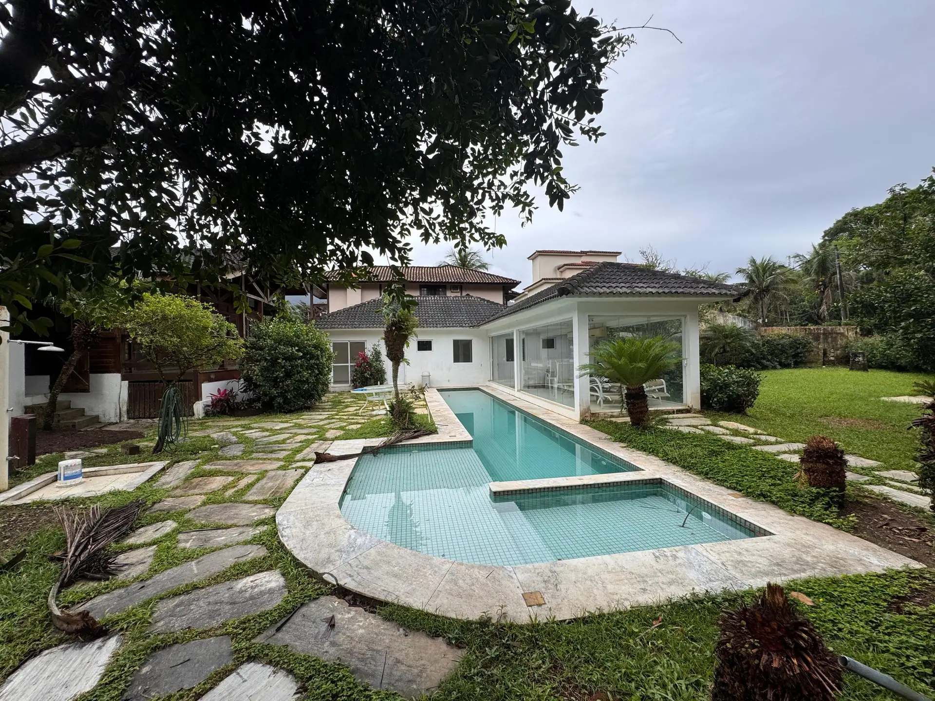 2-bedroom house with a garden in Rio de Janeiro — photo 42