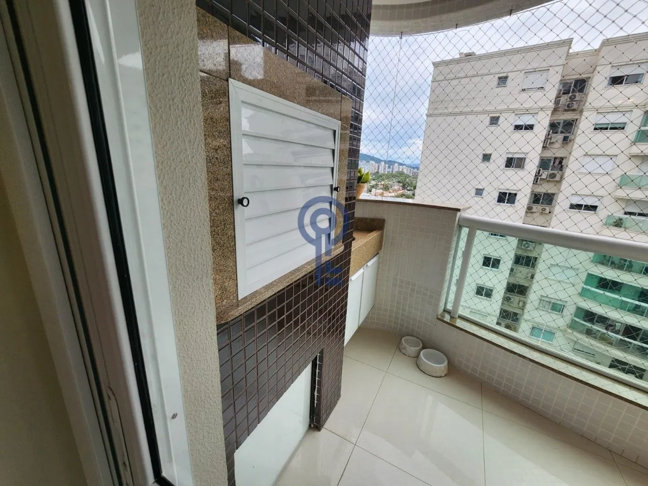 Furnished 4-bedroom apartment with 1 en-suite bath — photo 20