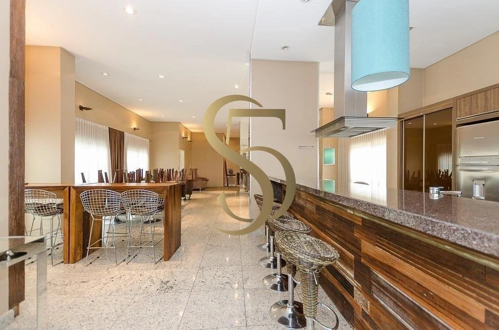 Furnished apartment, 256 m², with a bathtub — photo 29