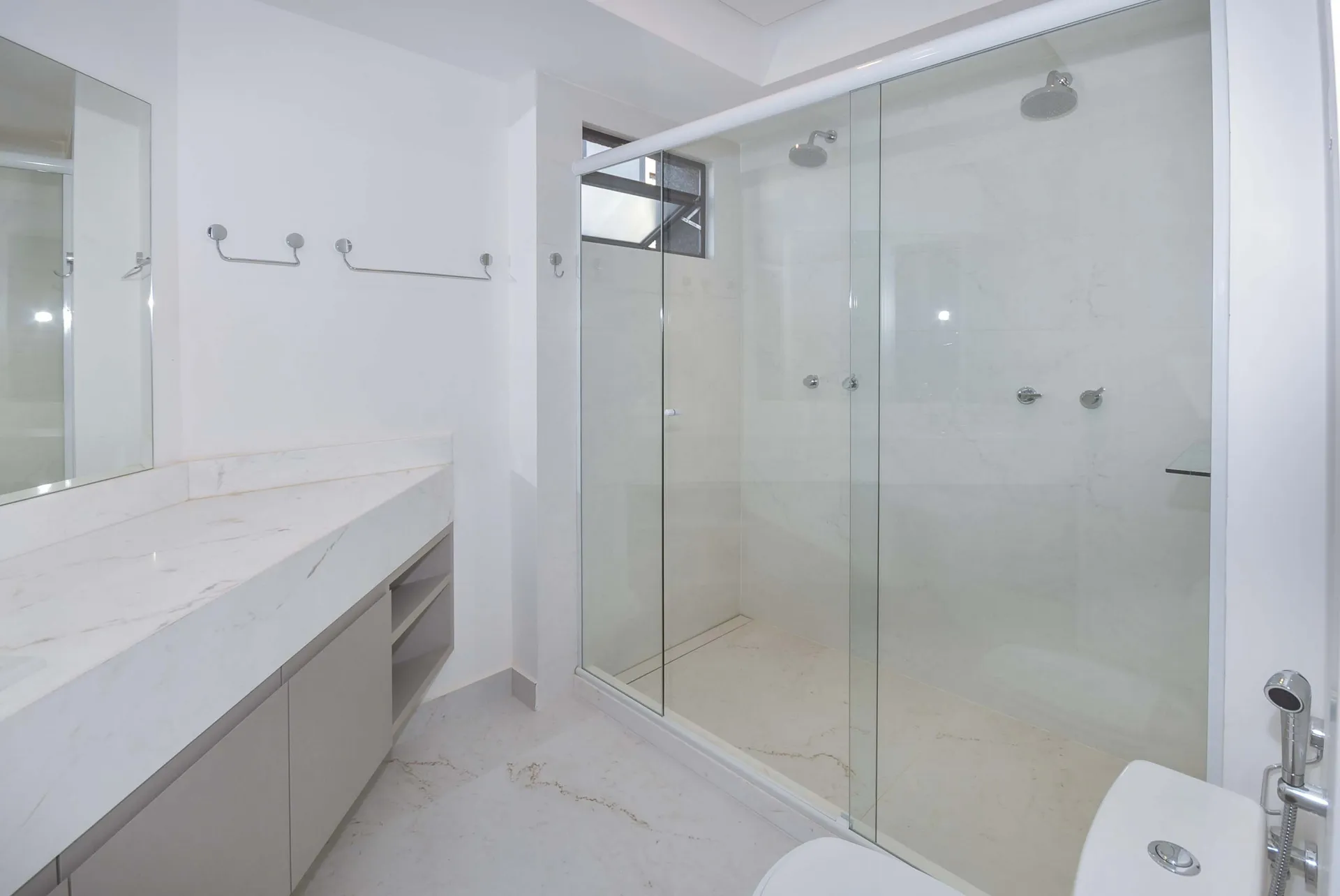 3-bedroom apartment with 182 m² and 2 parking spaces — photo 36