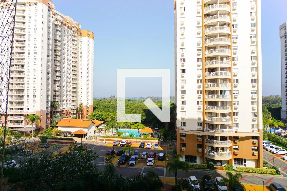 Apartamento sem mobília com 2 quartos e varanda fechada — photo 15