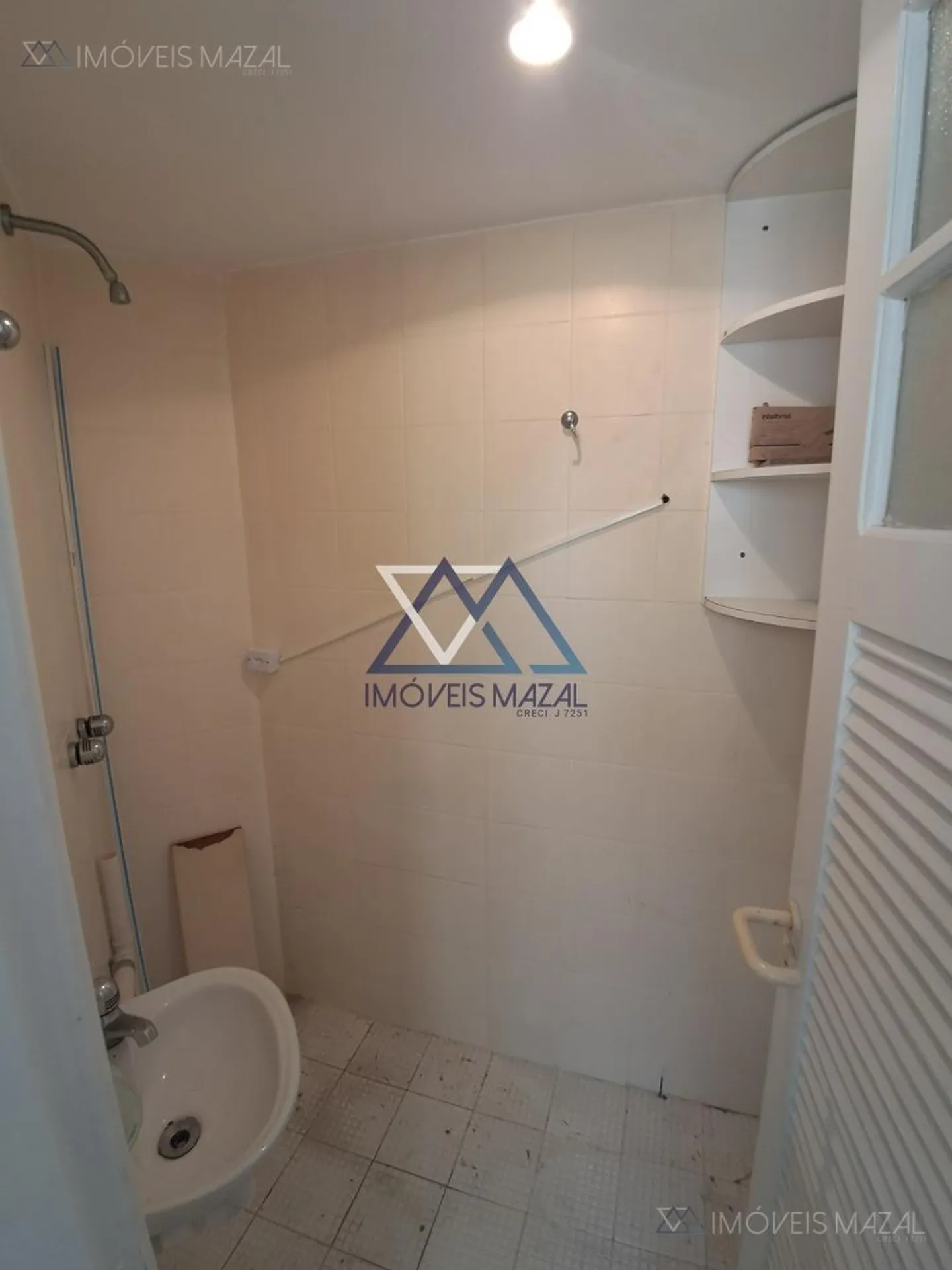 Rental apartment with 3 bedrooms and 4 bathrooms — photo 51