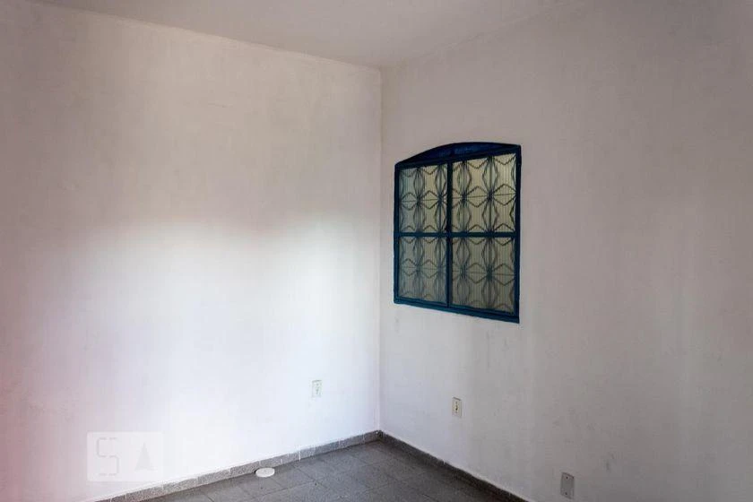 Rental house with 4 bedrooms and 200 m² — photo 43