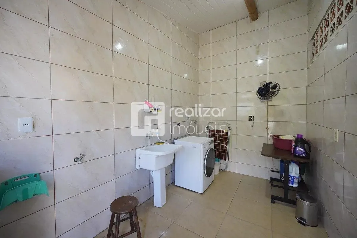 Furnished 5-bedroom house with equipped kitchen — photo 14
