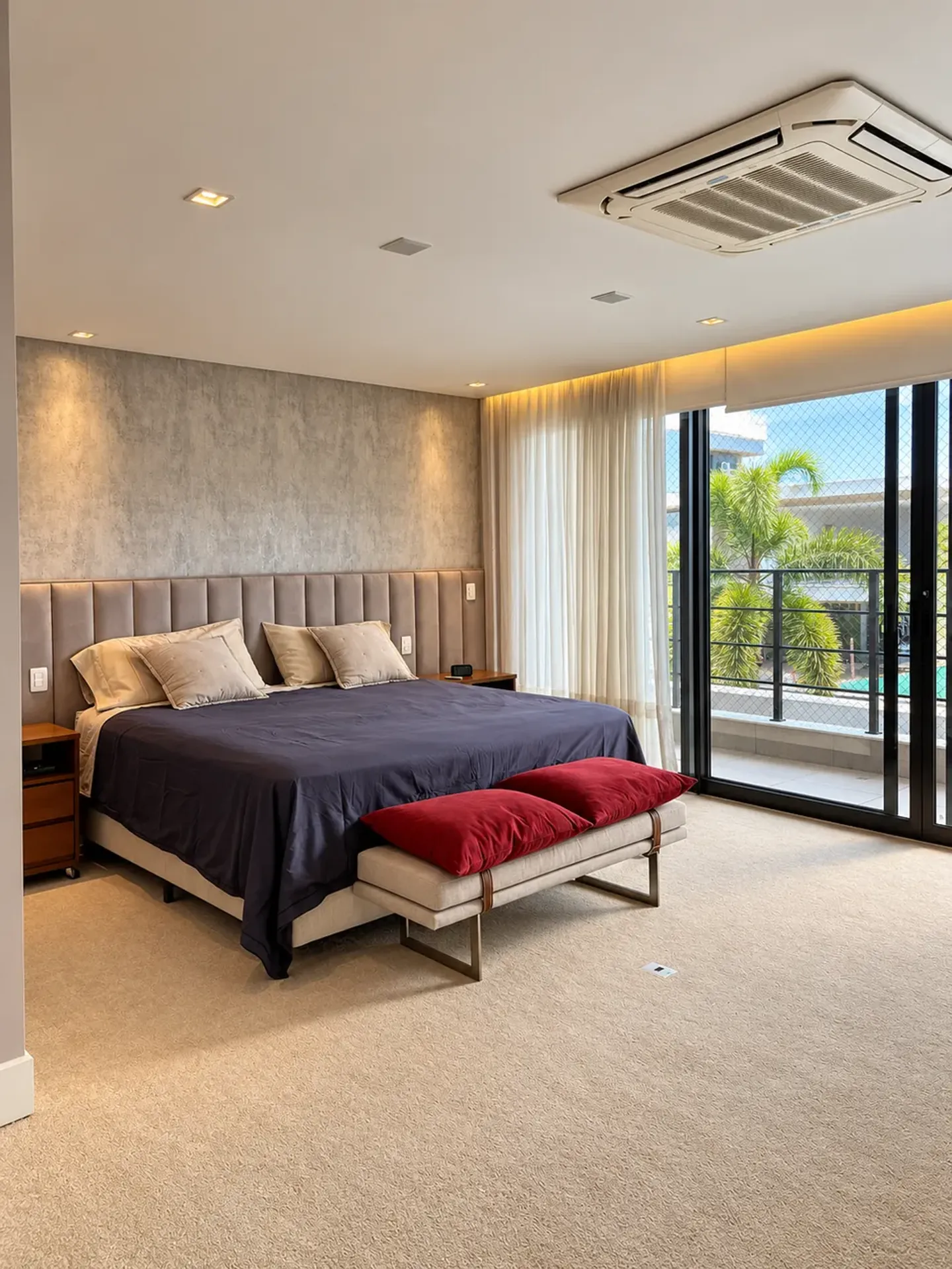 Furnished house, 980 m², with floor-to-ceiling windows — photo 8