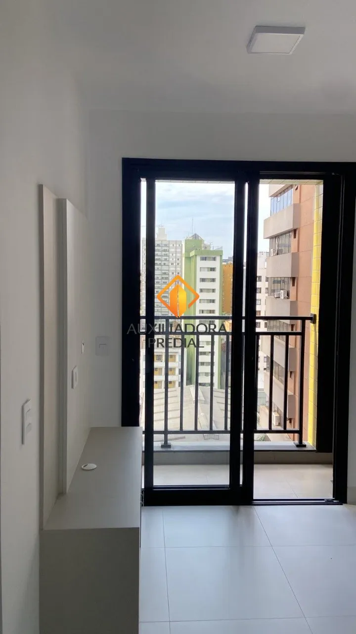 Apartamento mobiliado com 2 quartos e varanda fechada — photo 9