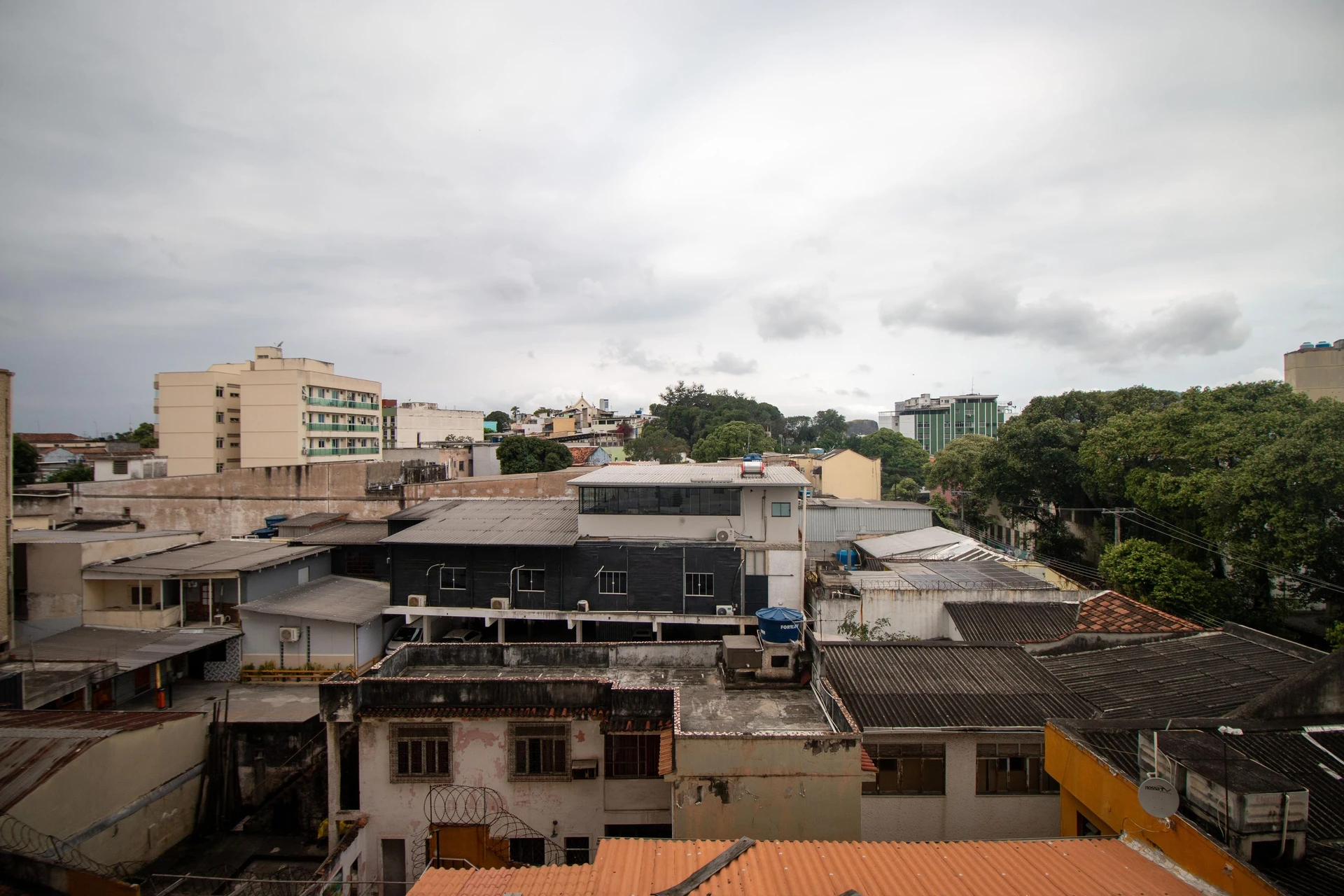 Apartamento mobiliado de 2 quartos com suíte e varanda — photo 32
