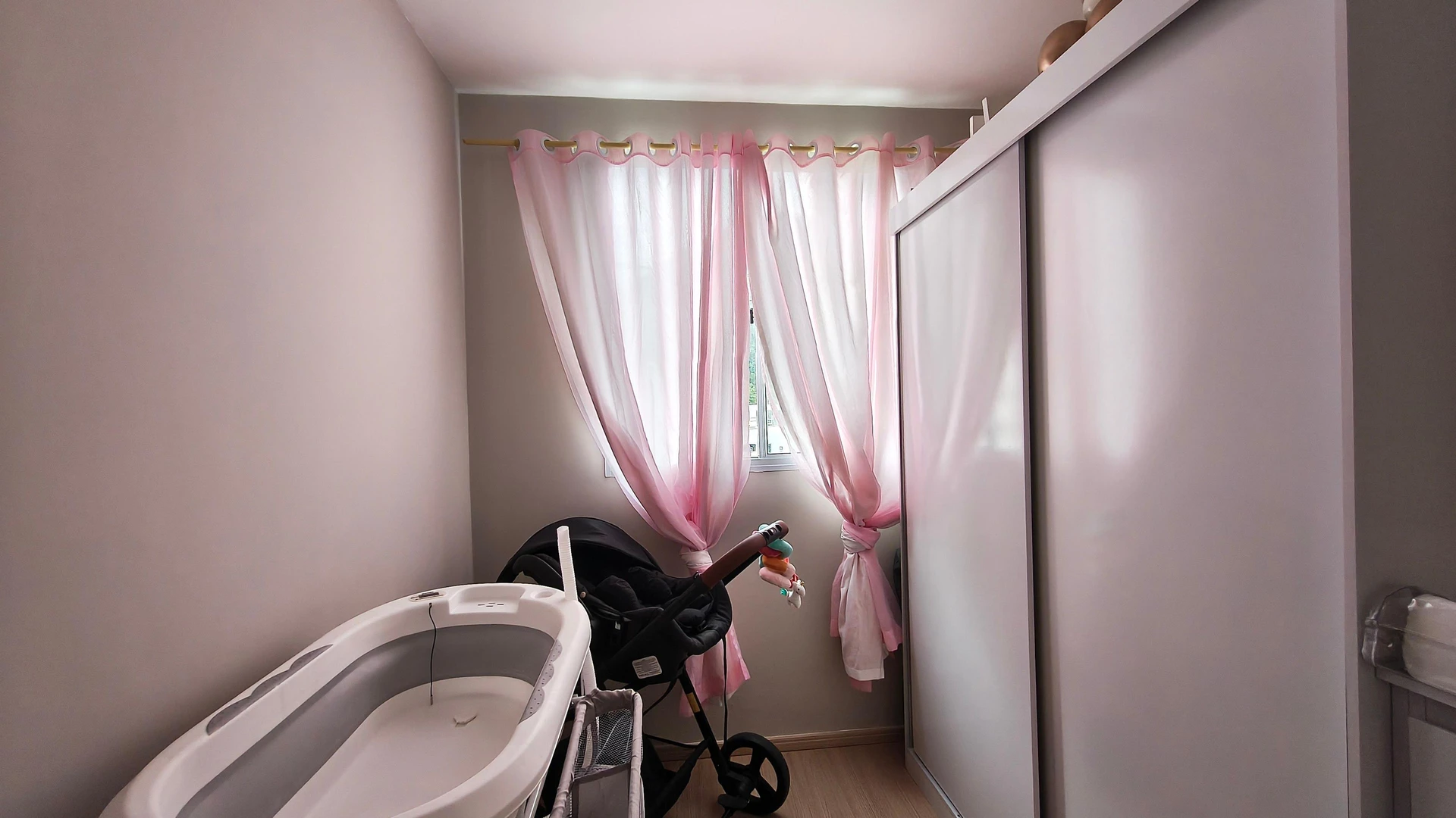 3-bedroom apartment with a washing machine — photo 17