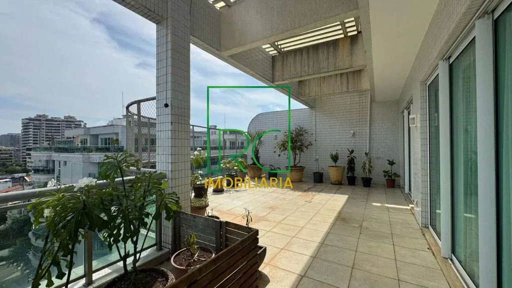 430 m² penthouse with 3 en-suite bedrooms and private BBQ — photo 11
