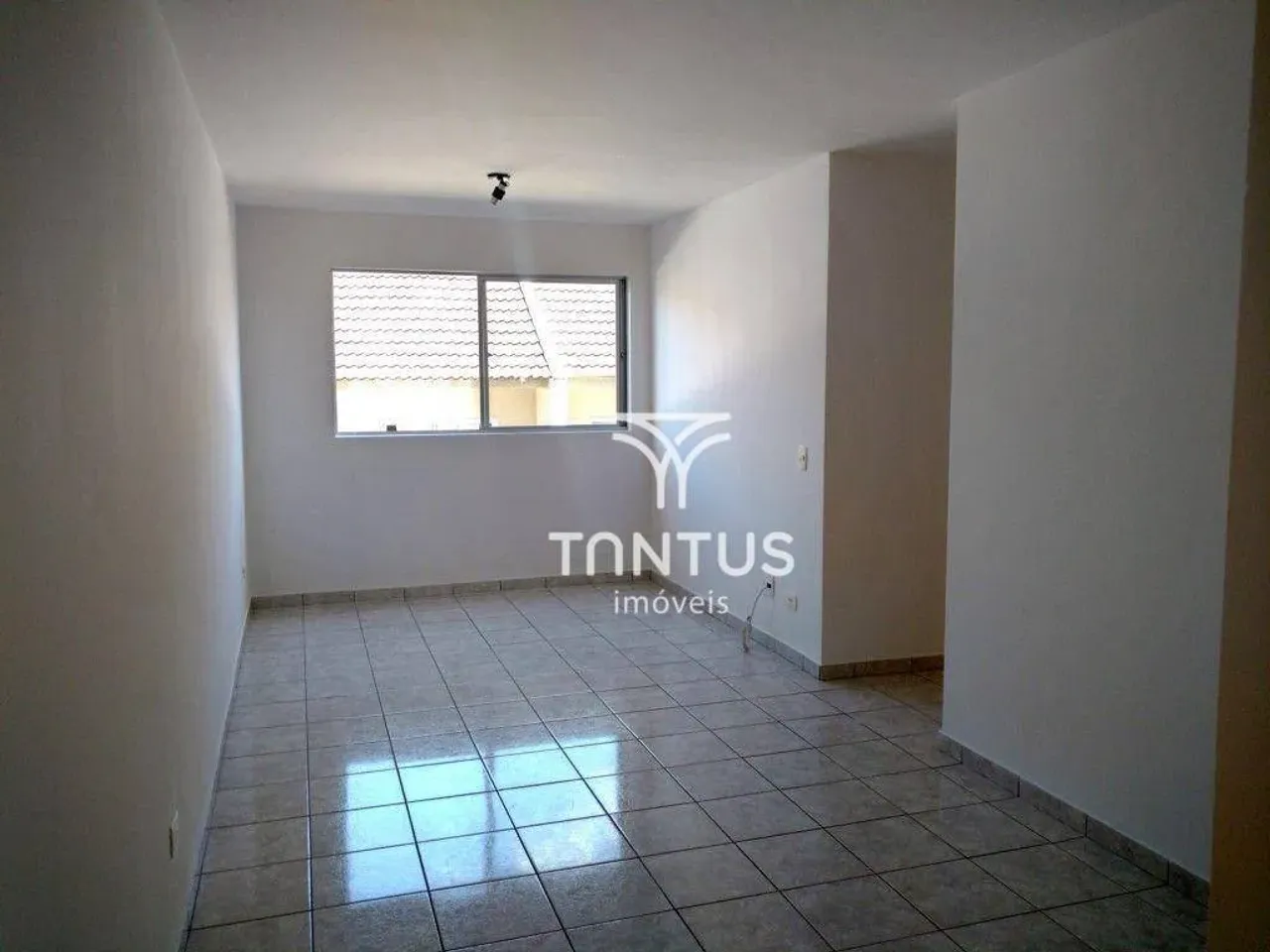 3-bedroom apartment with a separate, closed kitchen