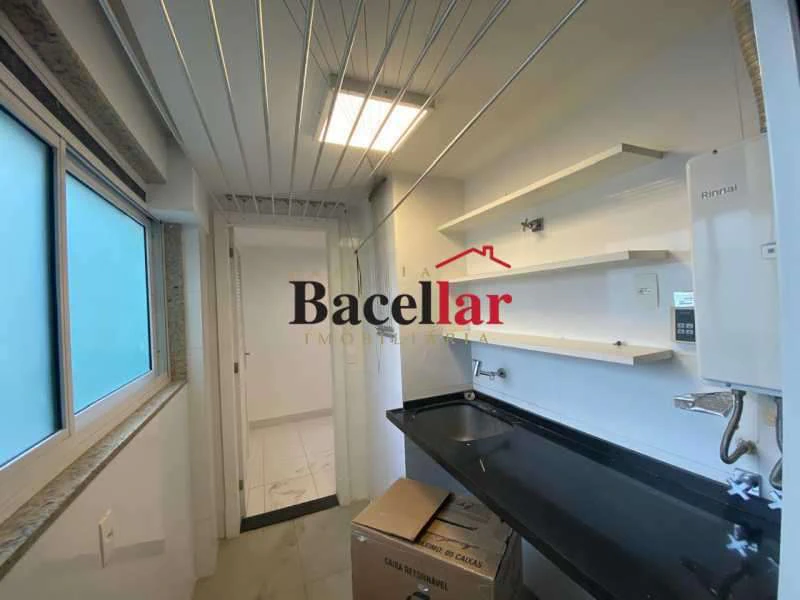 Apartamento con 4 suites y 229 m² con cocina cerrada — photo 24