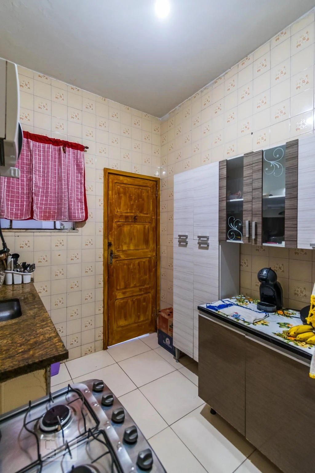 Furnished apartment with 2 bedrooms, 1 bathroom and gas stove — photo 3