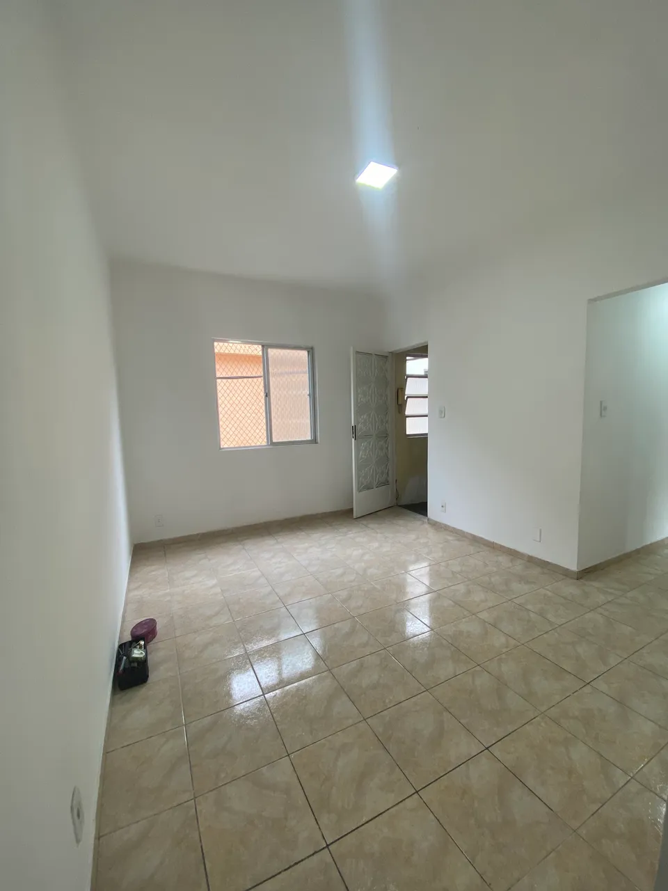 Casa de vila com 2 quartos e área de lavanderia