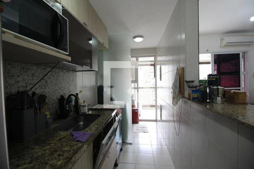 Glass-enclosed balcony in a 2-bedroom apartment, 78 m² — photo 34