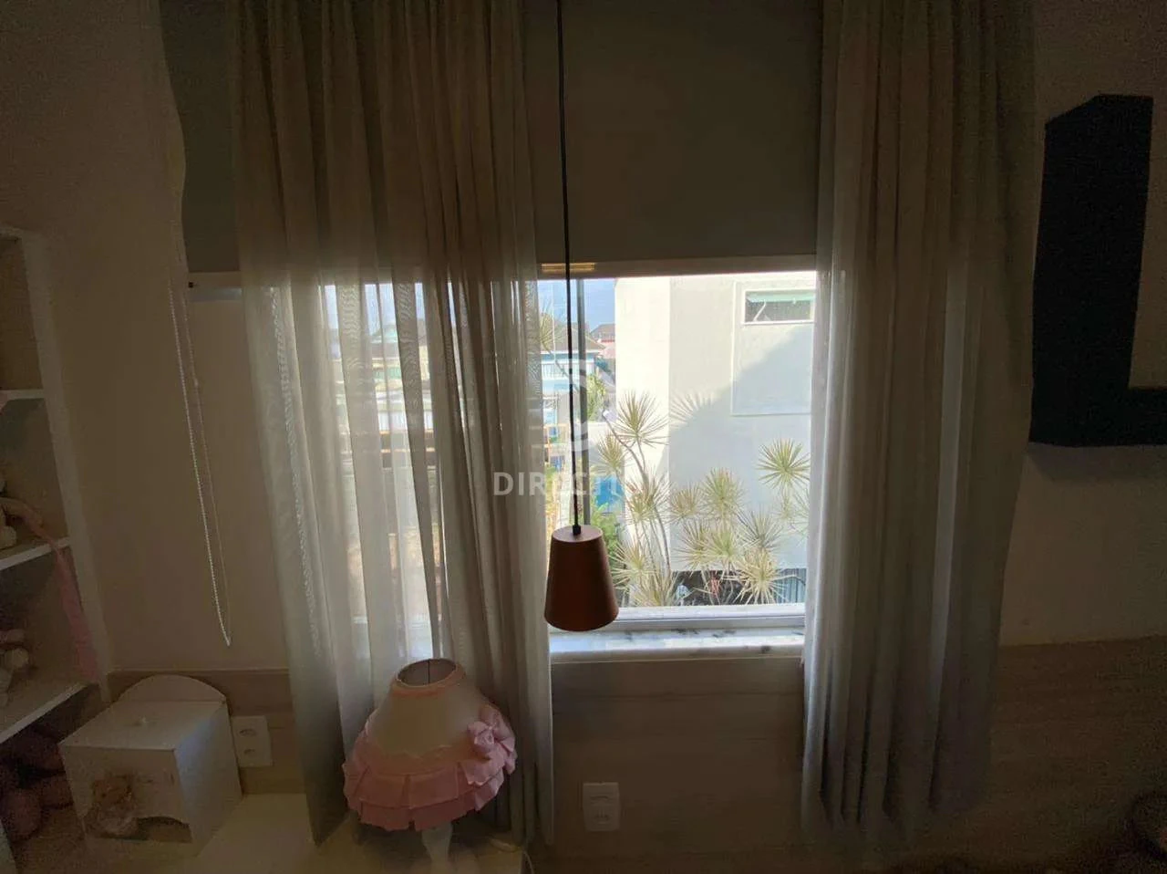 4 quartos e banheira: casa de 300 m² — photo 30