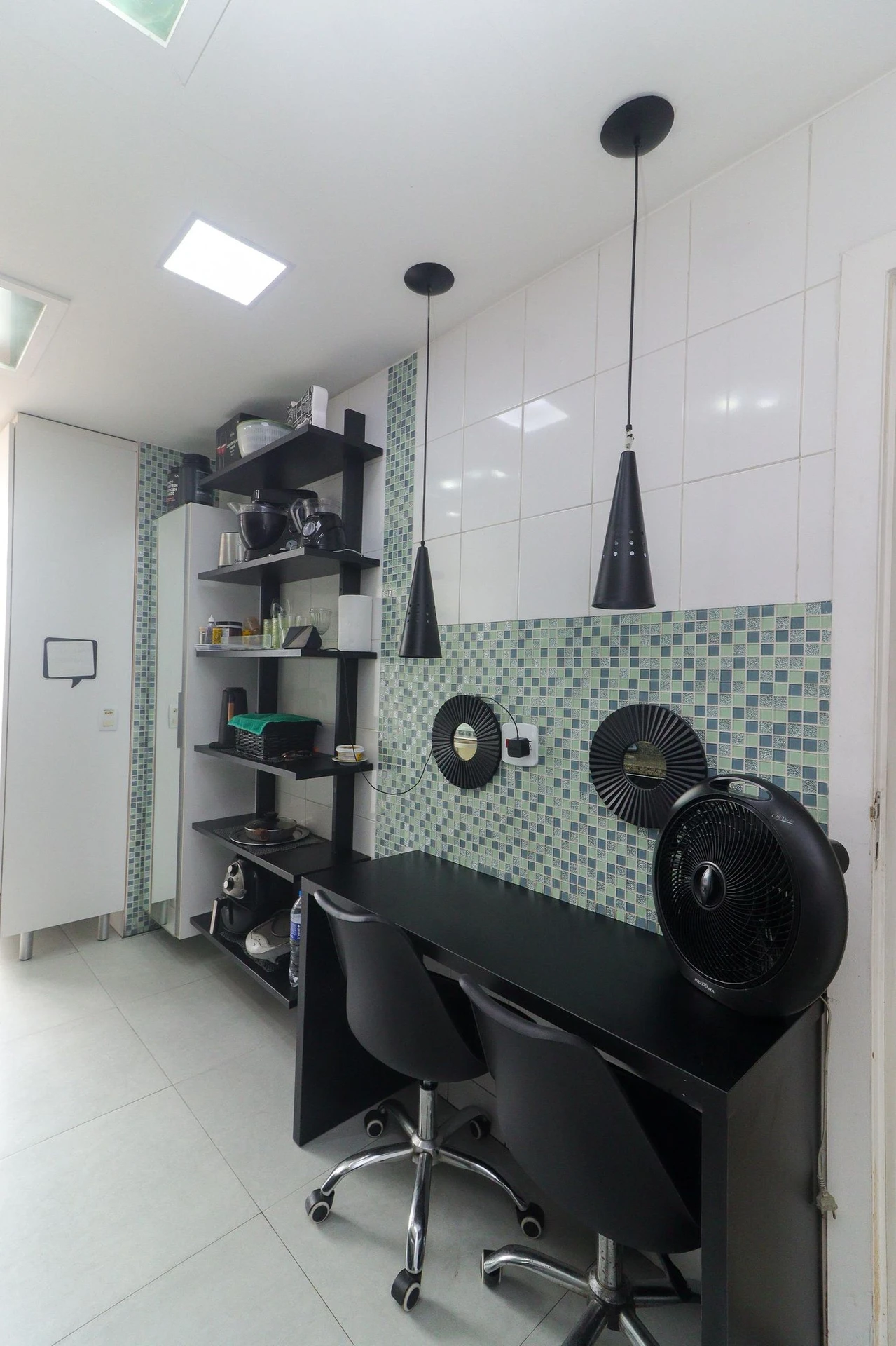 105 m² apartment with a home office and a washing machine — photo 19