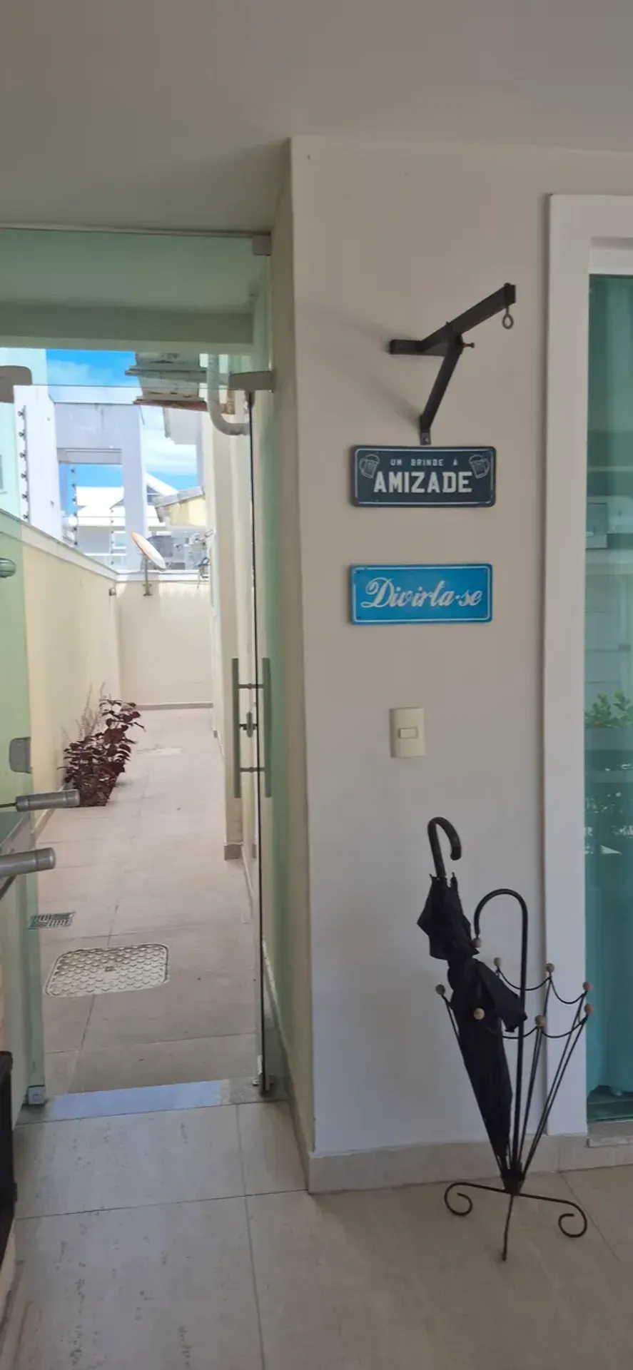 Furnished triplex house with 5 bedrooms and 300 m² — photo 9