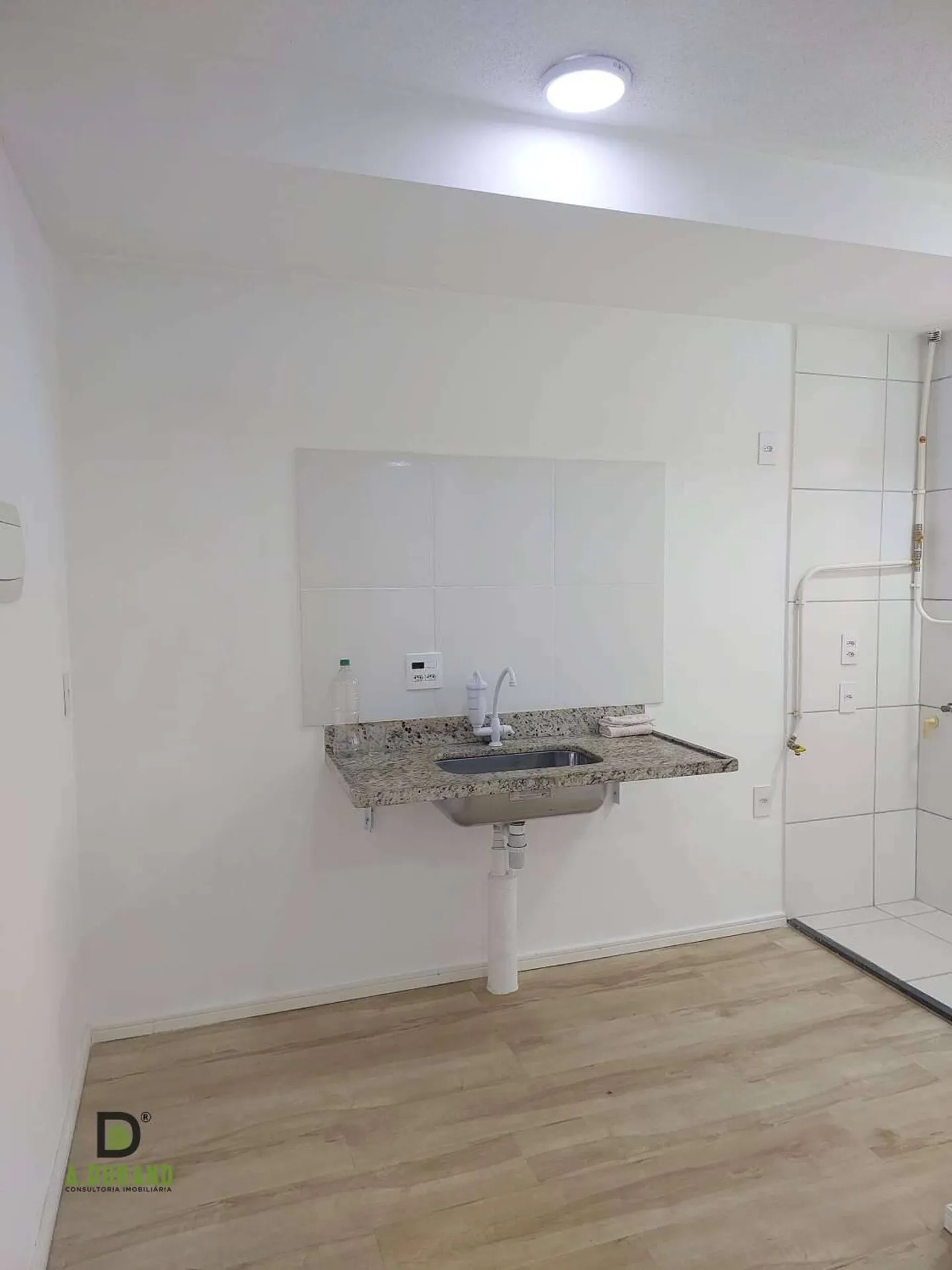 Apartment, 48 m², with wood or laminate floors — photo 4