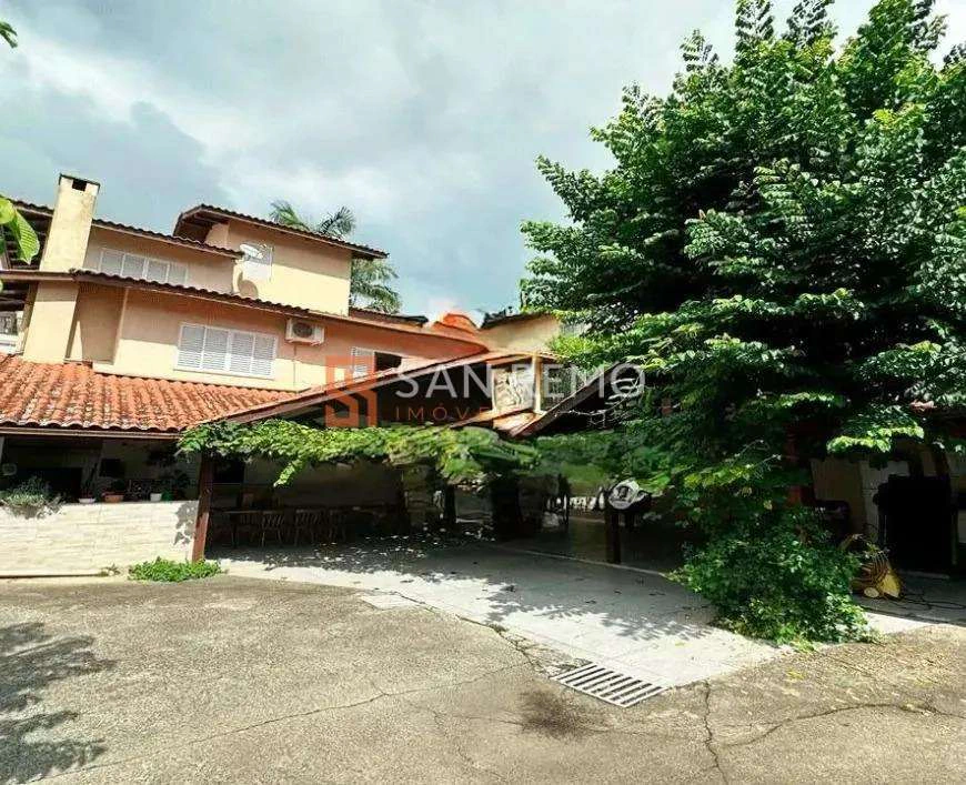 Дом с 5 спальнями и 6 ванными — photo 5