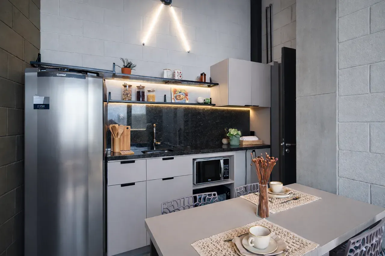 Furnished 2-bedroom apartment with integrated kitchen — photo 2