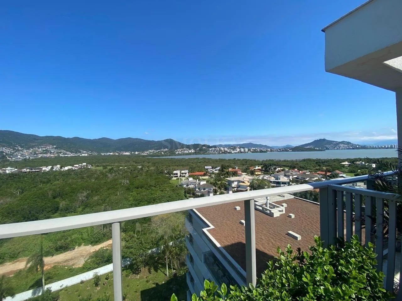 3-bedroom apartment with a grill on the balcony — photo 7