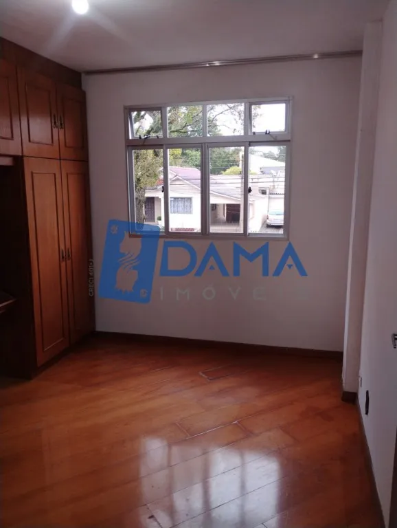 Wood or laminate floors in a 2-bedroom apartment, 79 m² — photo 3