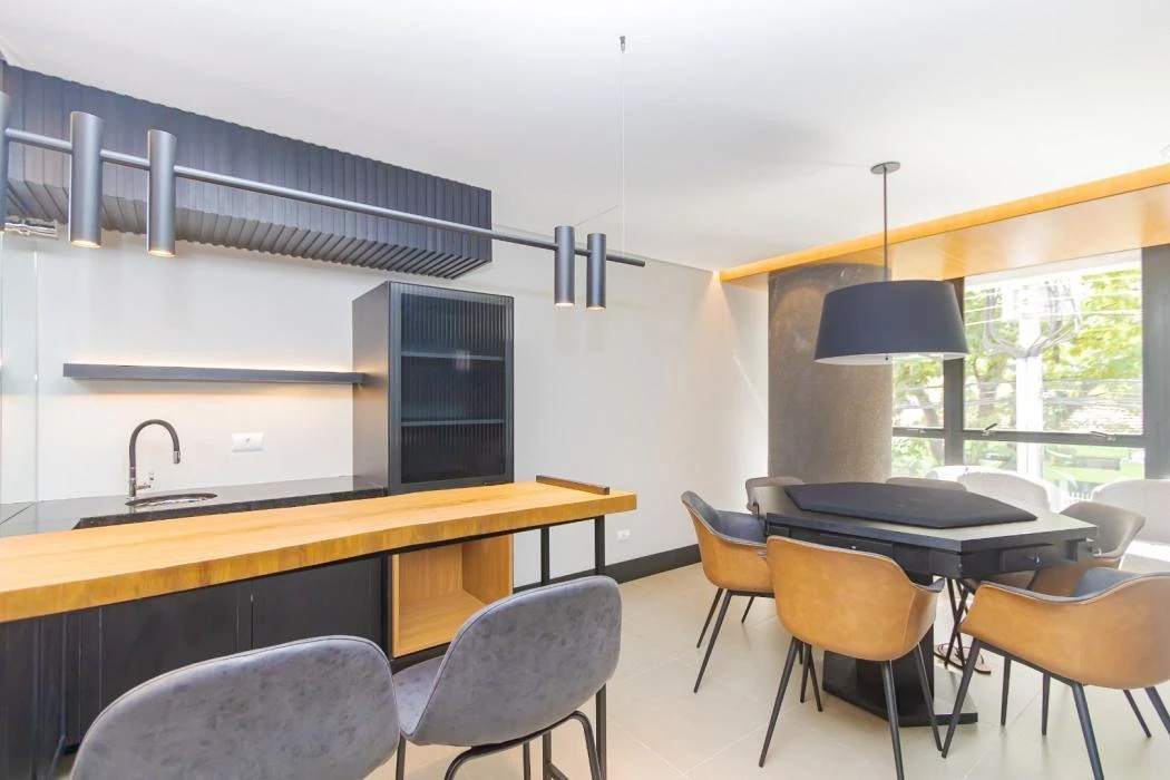 Apartamento mobiliado, 27 m², com janelas do piso ao teto — photo 9