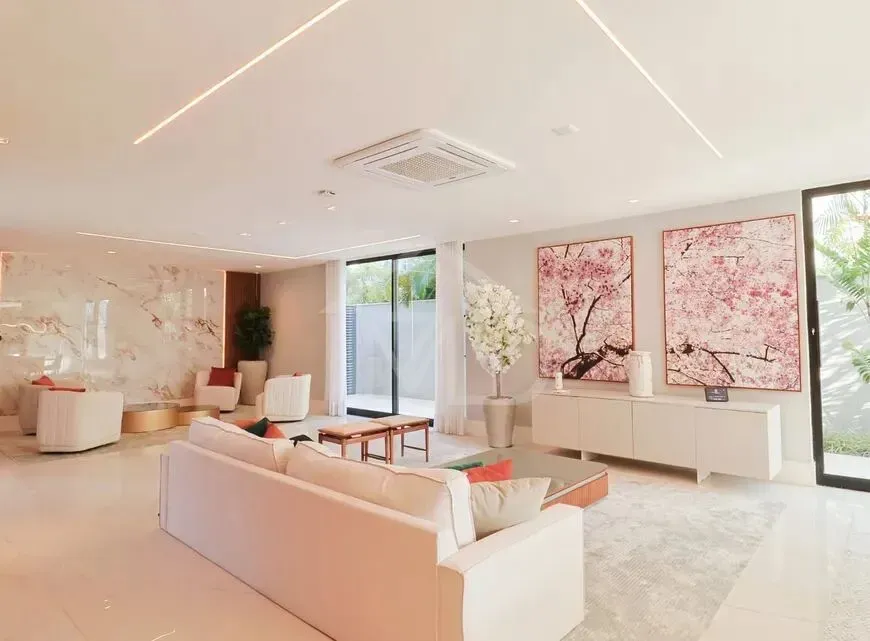 Furnished house with 5 bedrooms and open-plan kitchen — photo 33