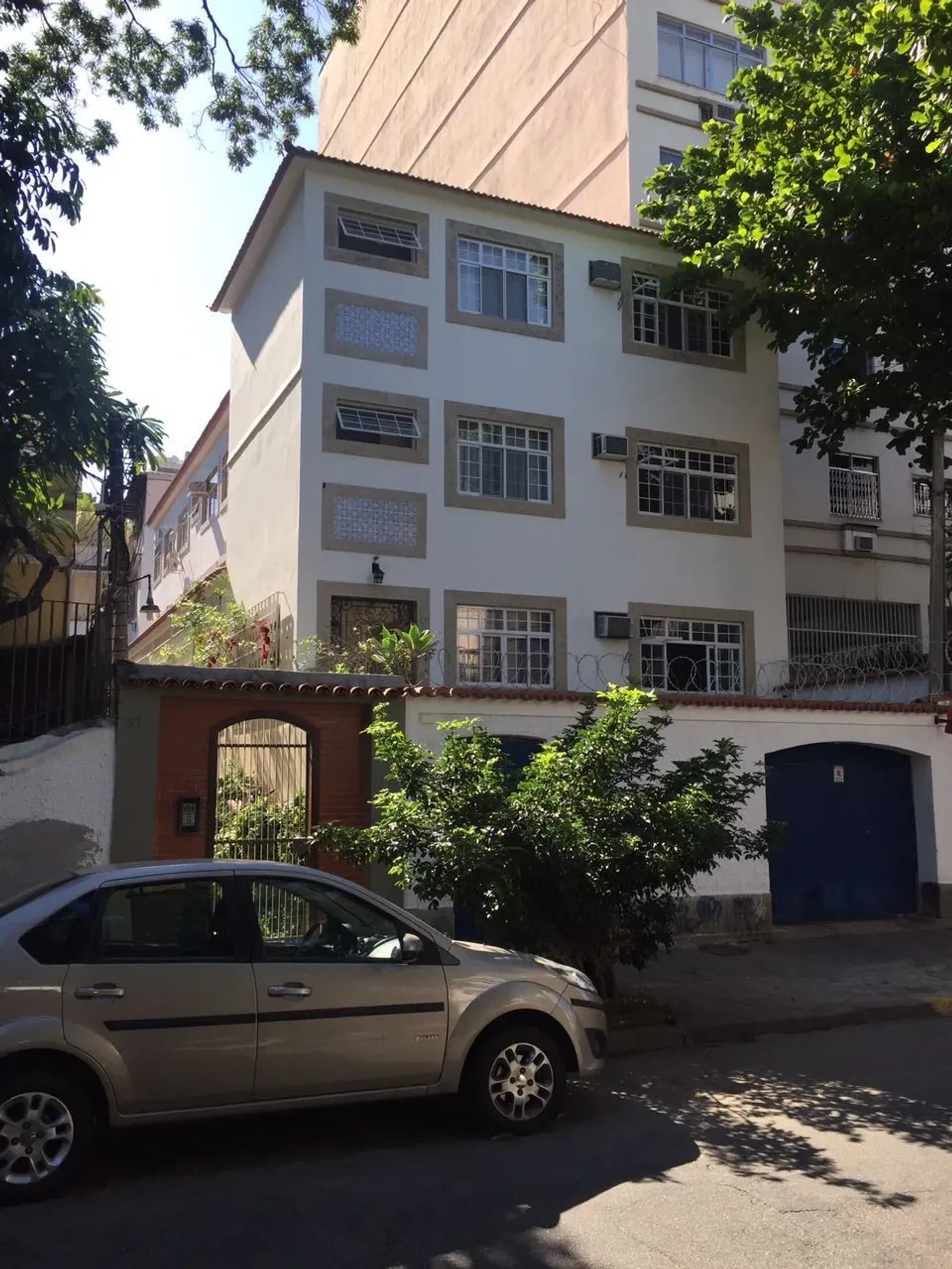 Departamento de 2 dormitorios con balcón cerrado con vidrio — photo 10