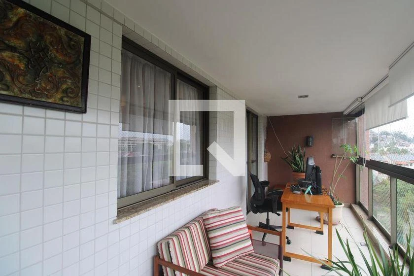 Furnished apartment, 112 m², with a glass-enclosed balcony — photo 18