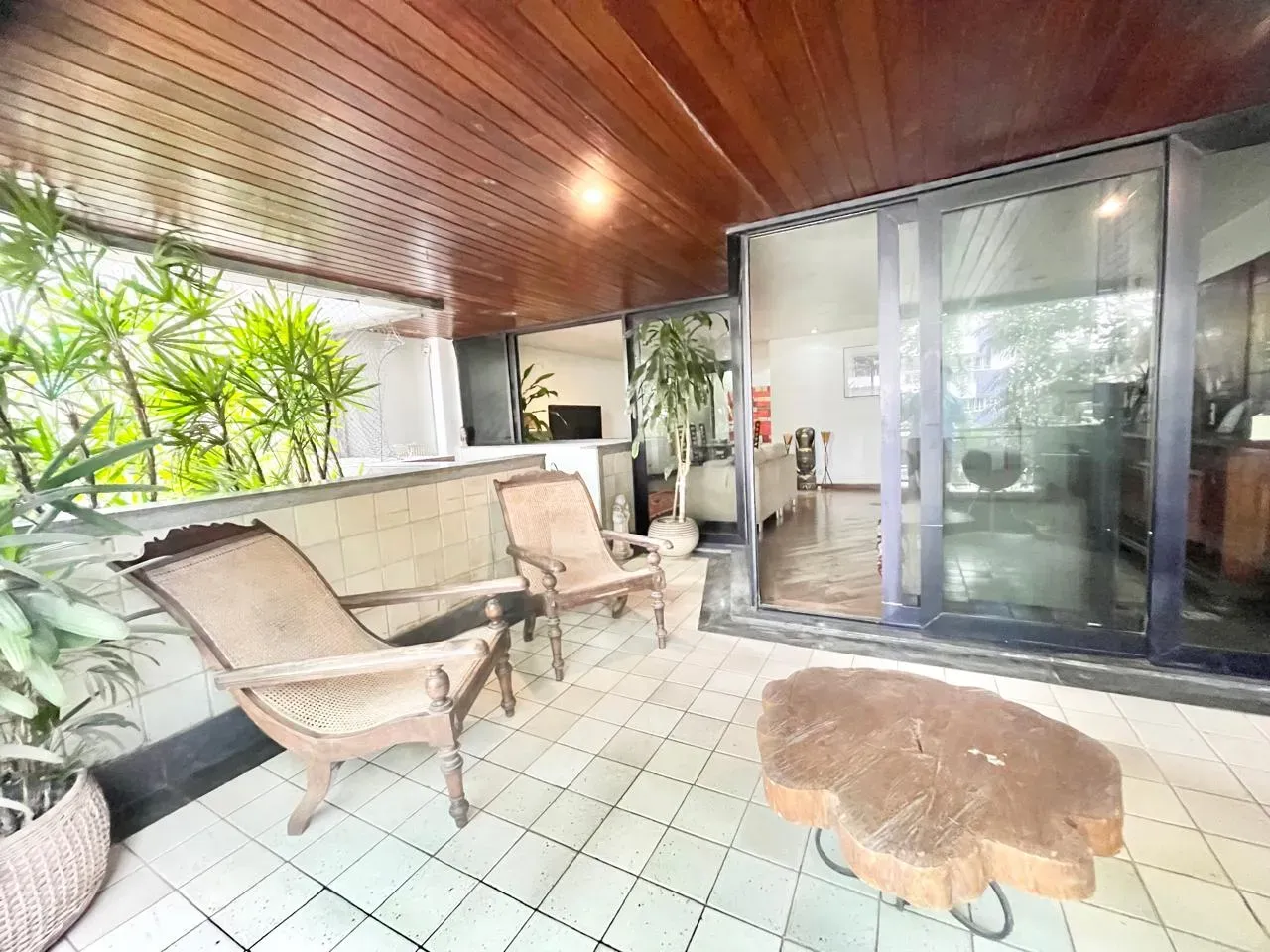 Apartment on the 1st floor with a grill on the balcony — photo 18