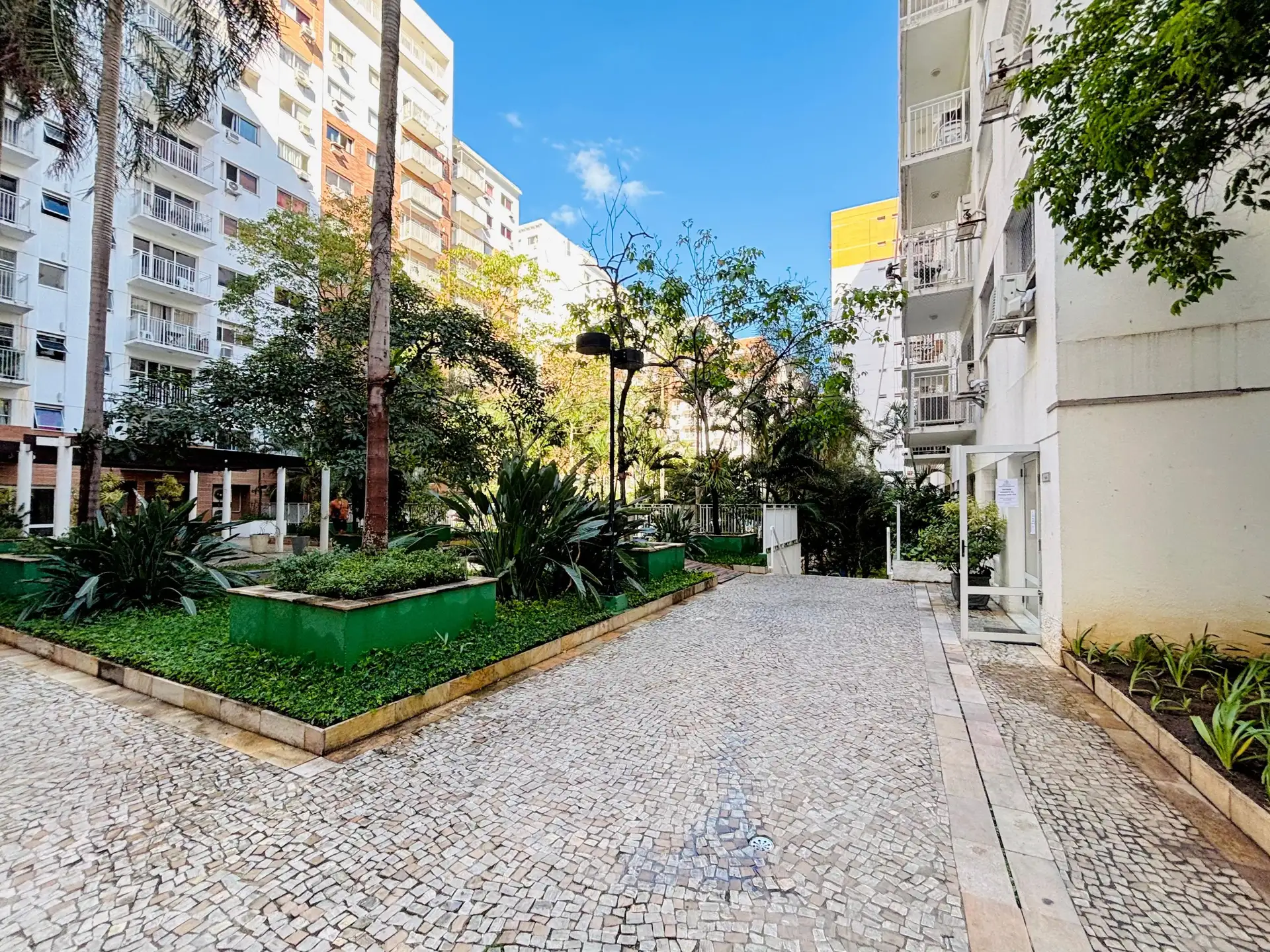 Apartamento mobiliado com cozinha integrada, 1 quarto — photo 38