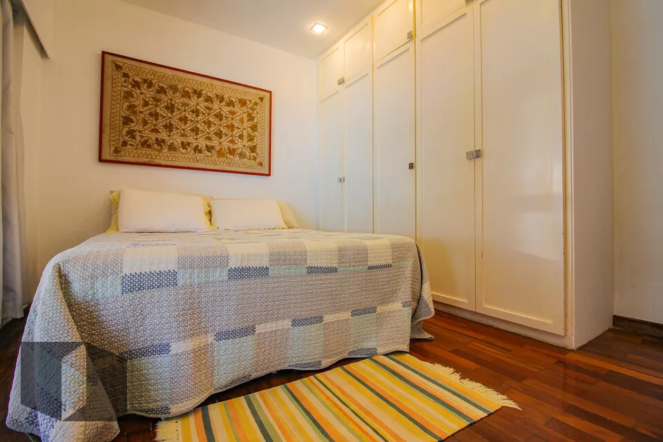 Apartamento de 4 quartos com armários embutidos — photo 27