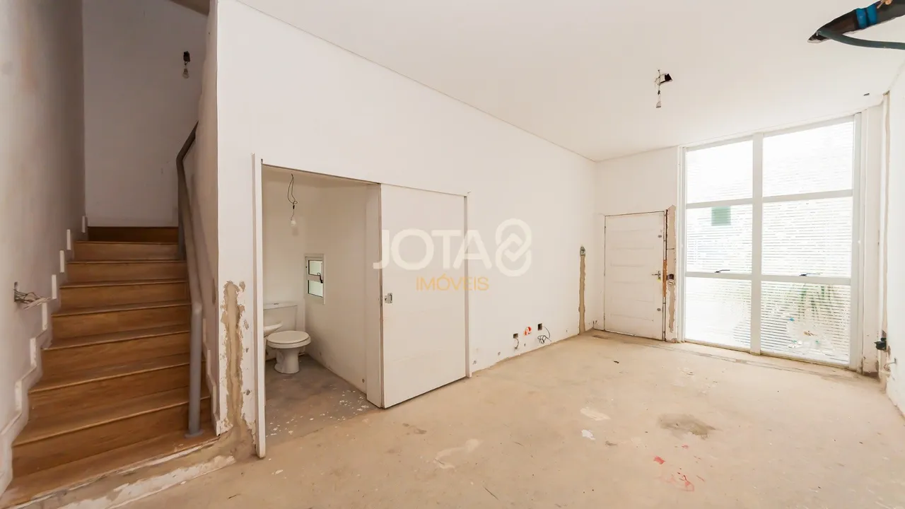 House with 2 bedrooms and a private BBQ area — photo 2