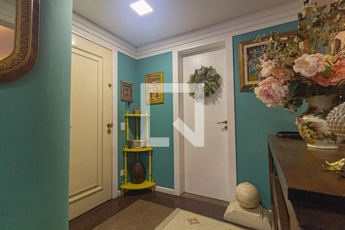 Ванна та 4 спальні: будинок 350 м² — photo 39