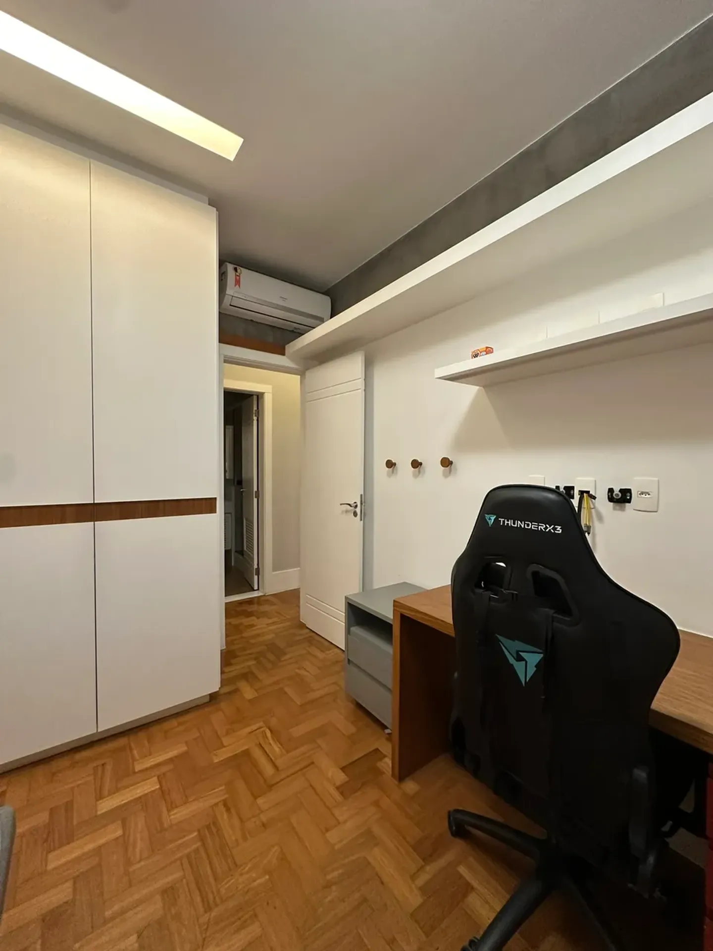 Furnished apartment with 3 bedrooms and 3 bathrooms — photo 30