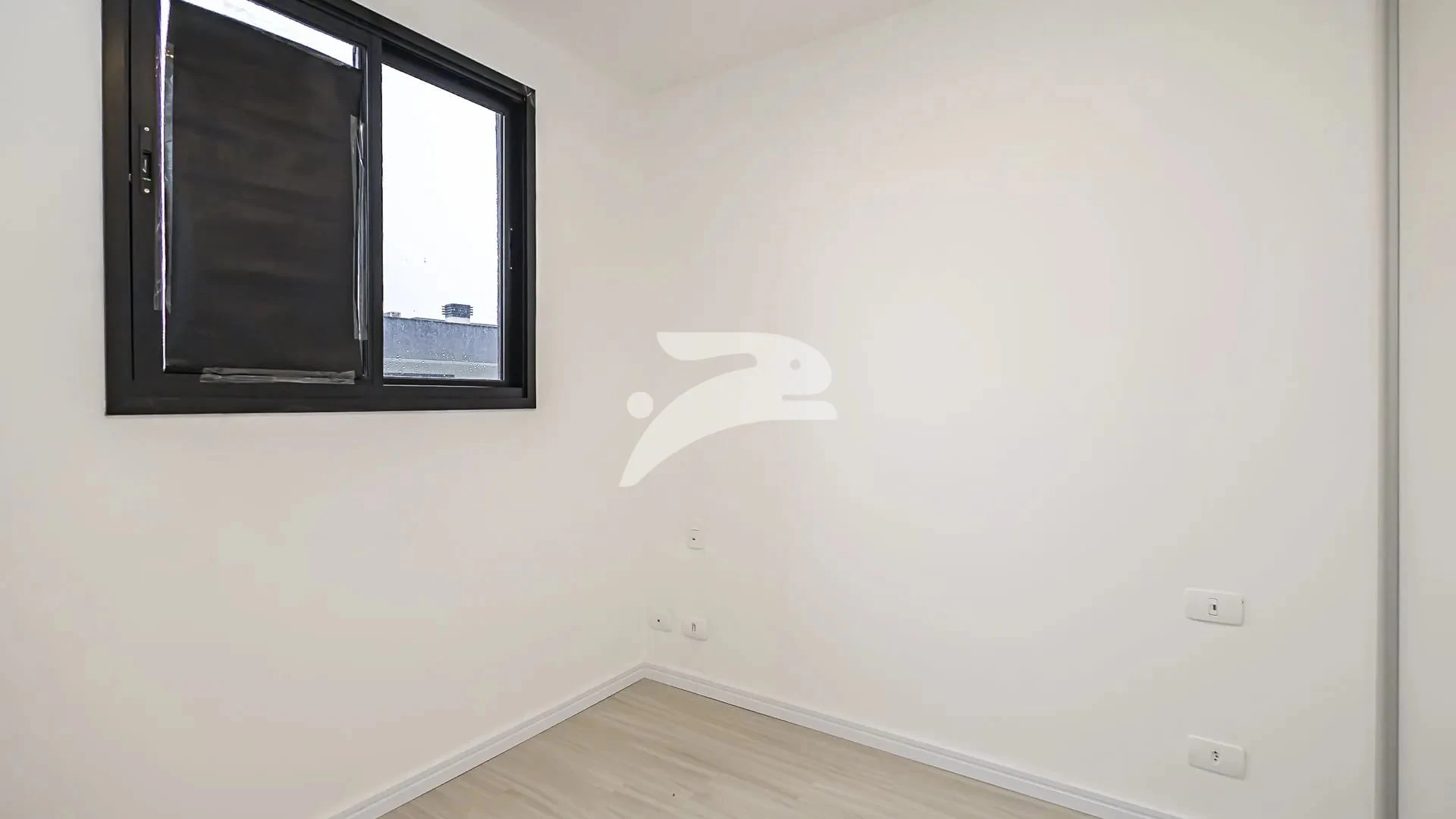 Furnished 2-bedroom apartment with 1 bathroom — photo 13