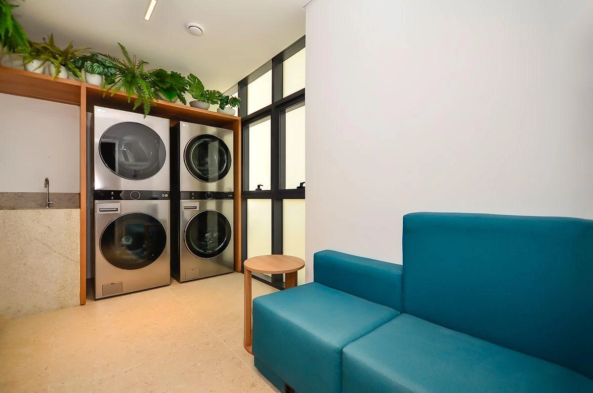 Furnished 1-bedroom apartment with balcony and grill — photo 12