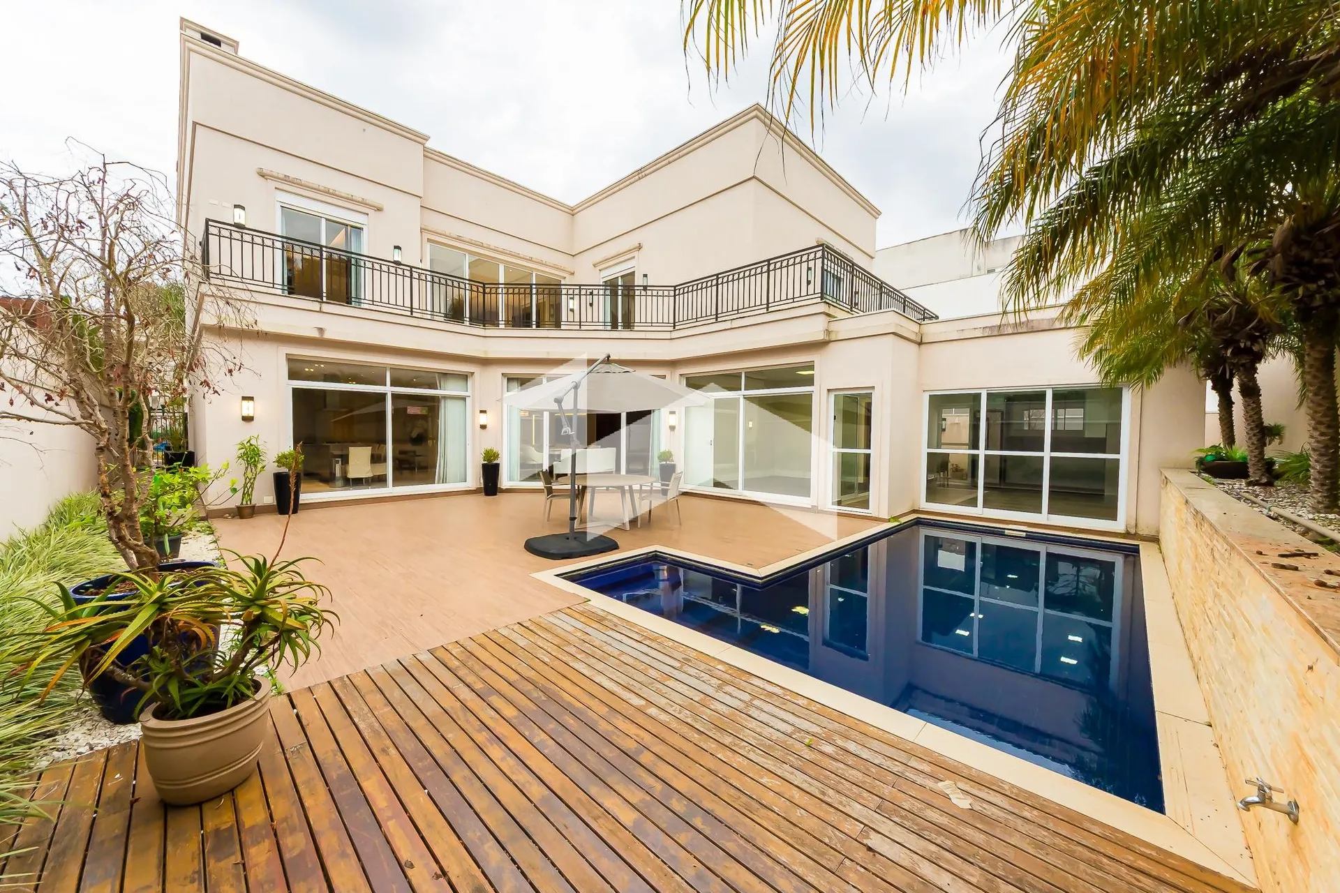 Unfurnished house with 4 en-suite bedrooms and 7 baths — photo 24