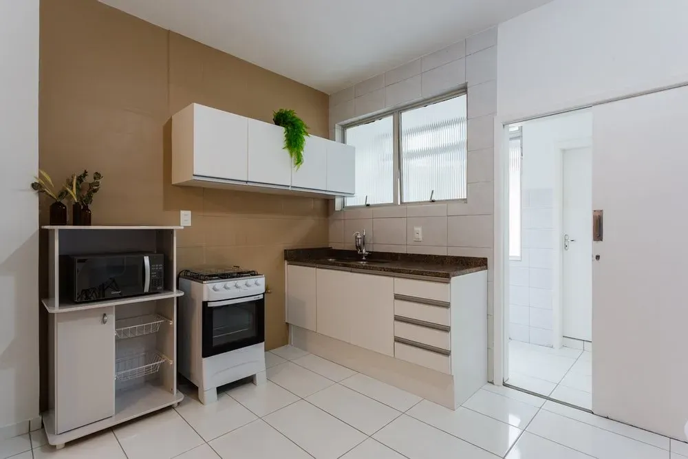 One-bedroom apartment with a home office — photo 3