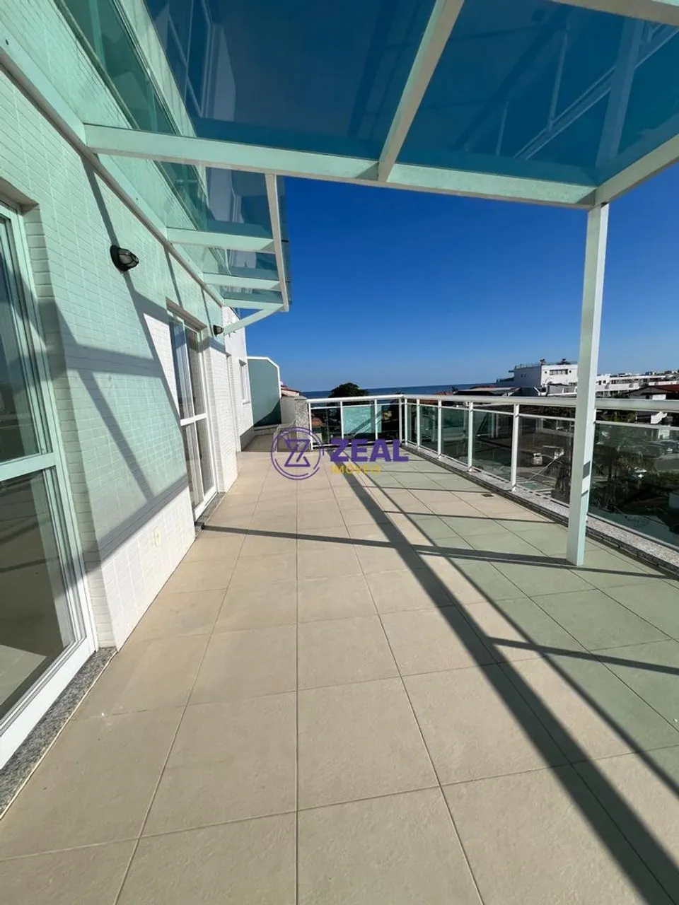 Duplex-style top unit with 3 bedrooms and 5 baths — photo 18