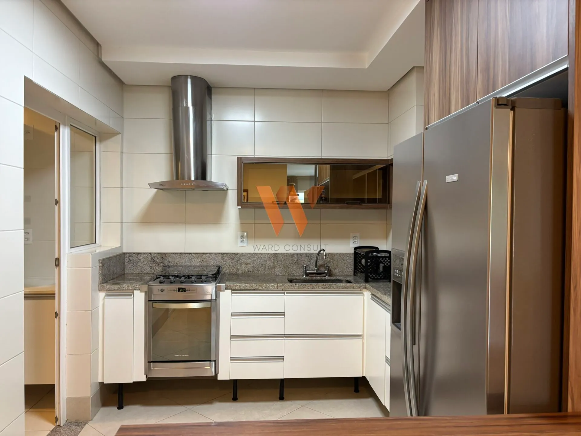 Furnished apartment with 3 en-suites and 236 m² — photo 20