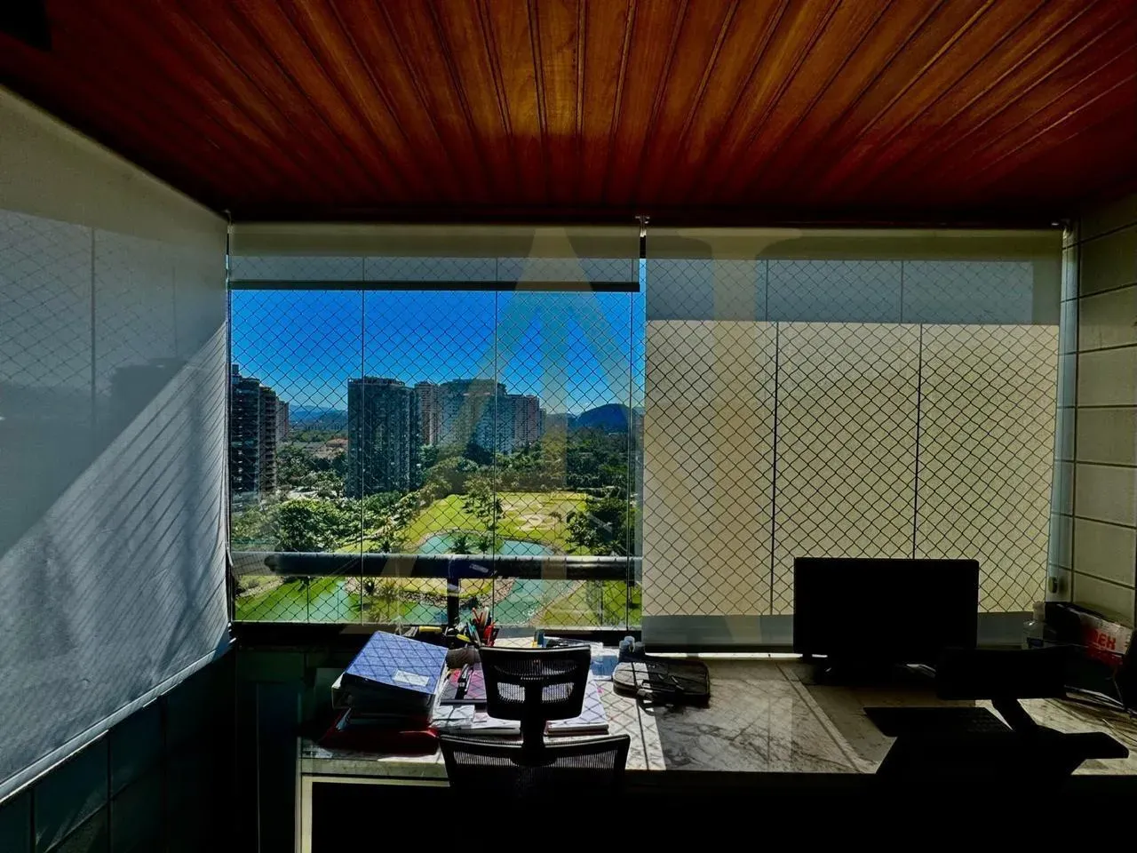 Furnished apartment with 4 bedrooms and 5 bathrooms — photo 28