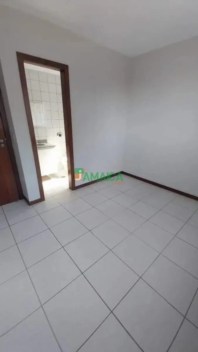 3-bedroom apartment, 1 with its own bathroom, 74 m² — photo 8