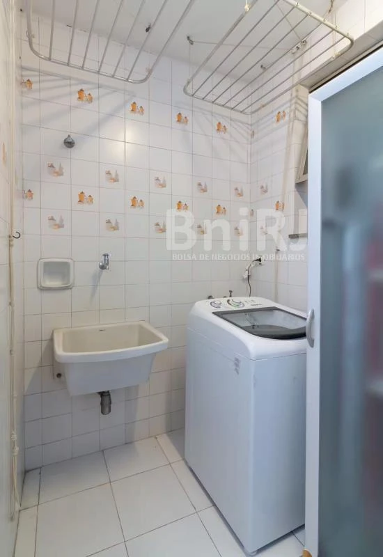 Furnished 161 m² apartment with 3 bedrooms and 2 suites — photo 20