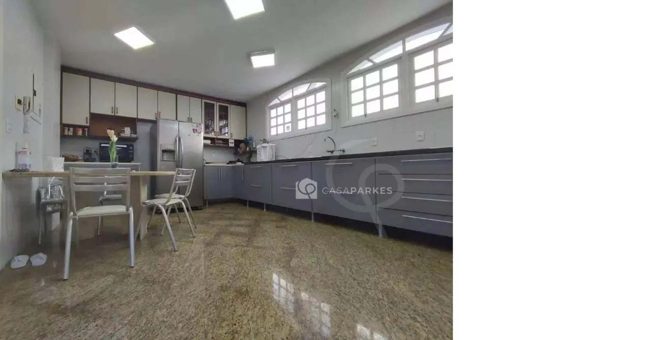 Casa mobiliada de 4 quartos e 5 banheiros com cozinha fechada — photo 9